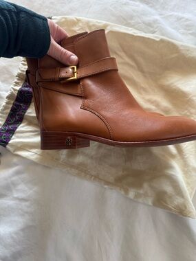 Tory Burch Leather Ankle Boots with Gold Buckle - Cognac Brown. NEW 7.5